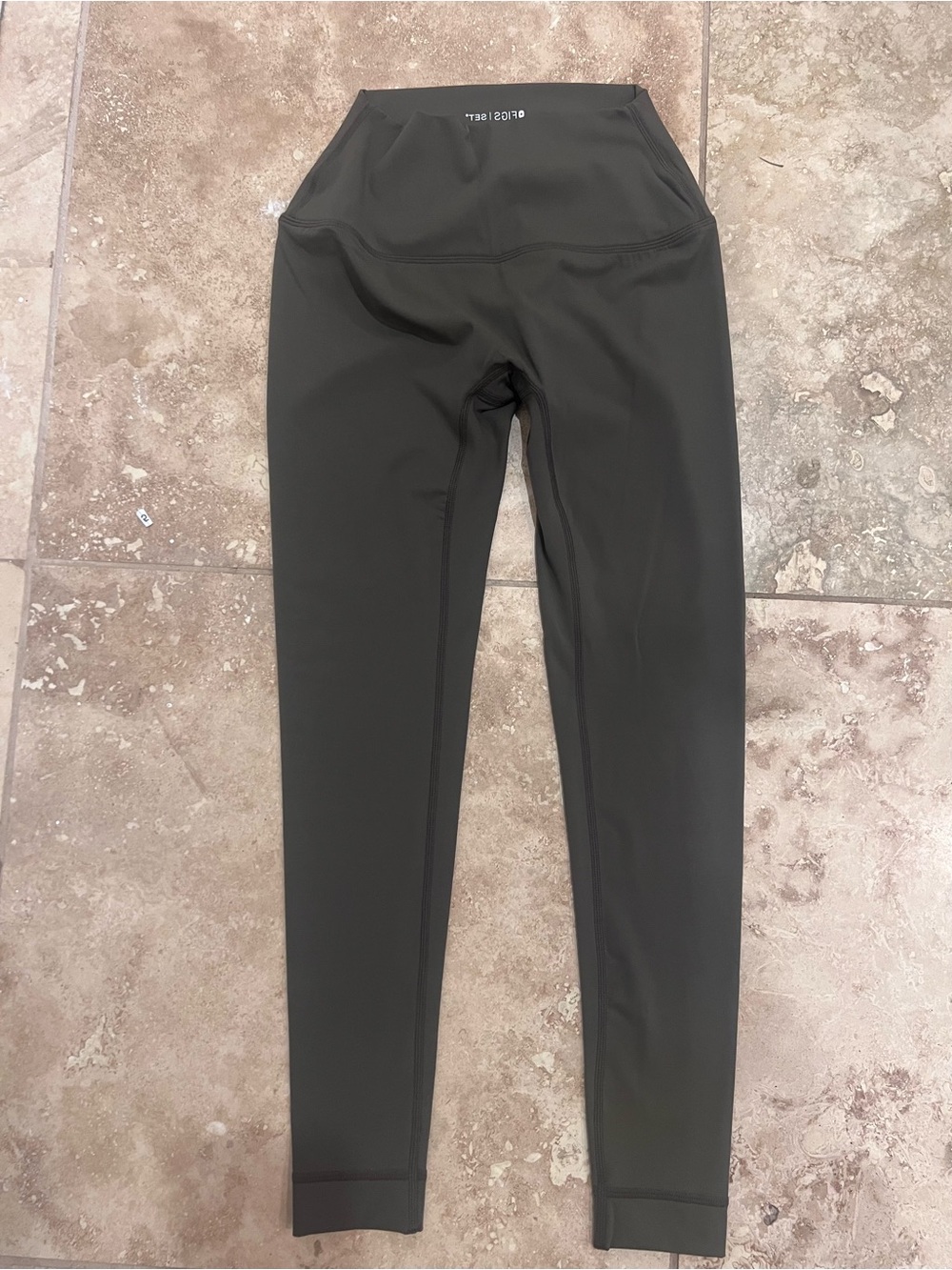 Figs High-Waist Leggings in Olive Green